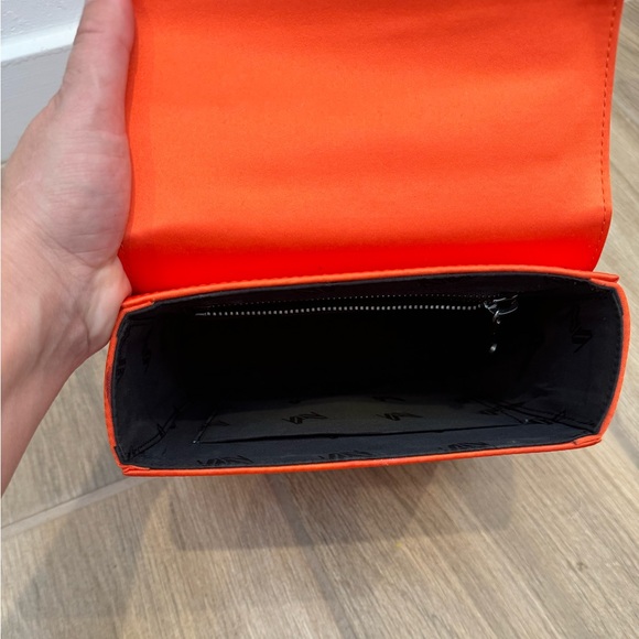 Marcell Von Berlin Flame Colored Money Bag Purse - Picture 5 of 11